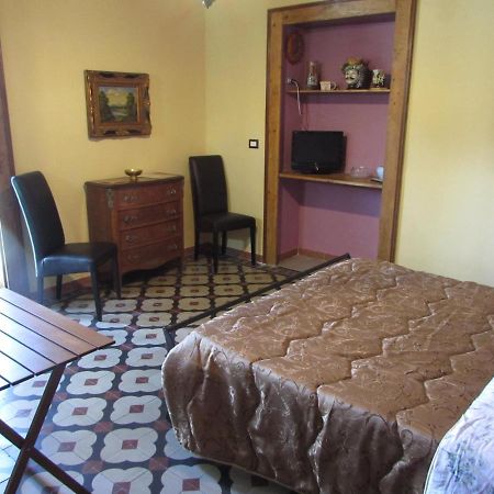 Bed and Breakfast Antico Palazzo Giardini-Naxos Zewnętrze zdjęcie