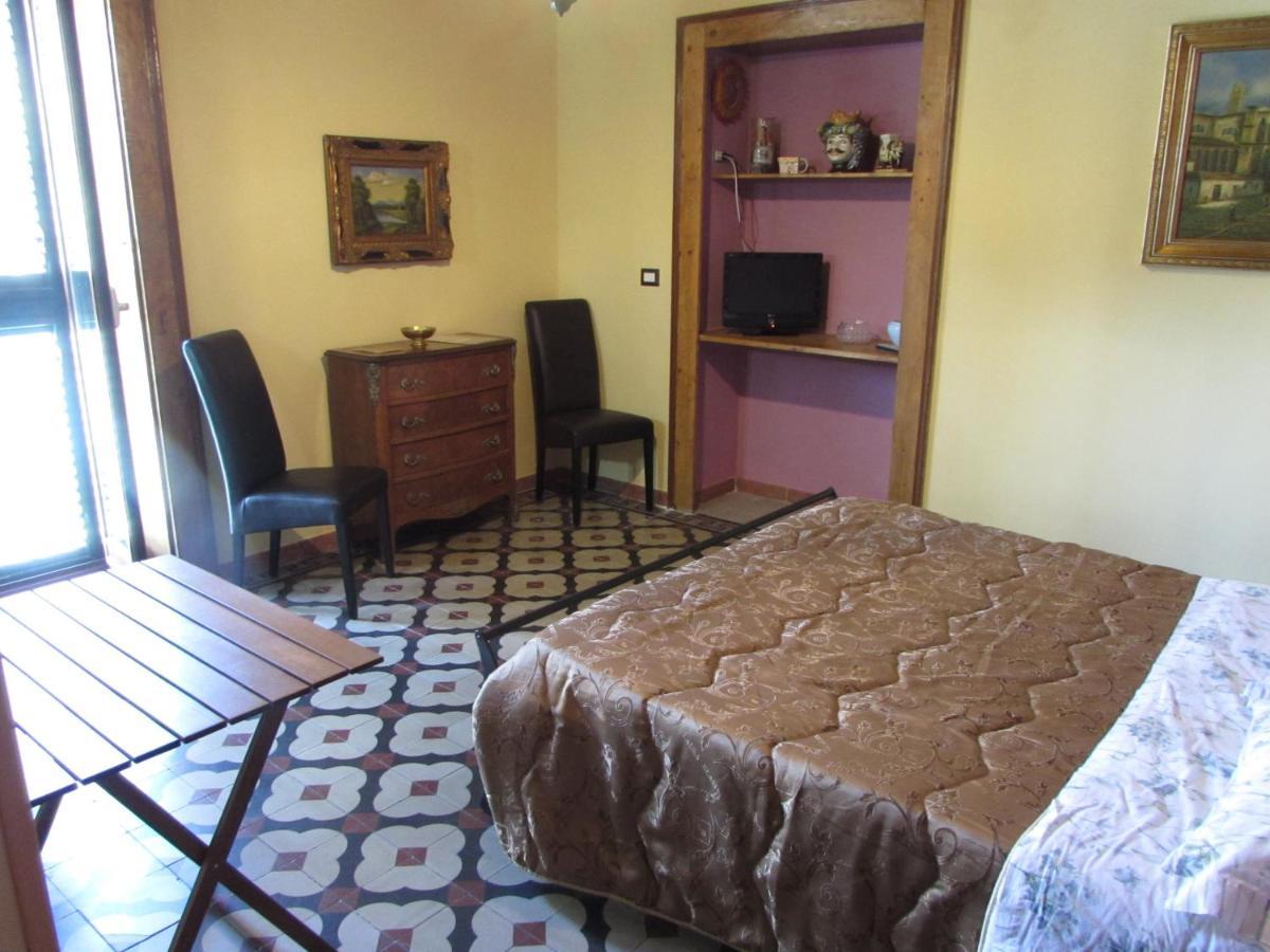 Bed and Breakfast Antico Palazzo Giardini-Naxos Zewnętrze zdjęcie