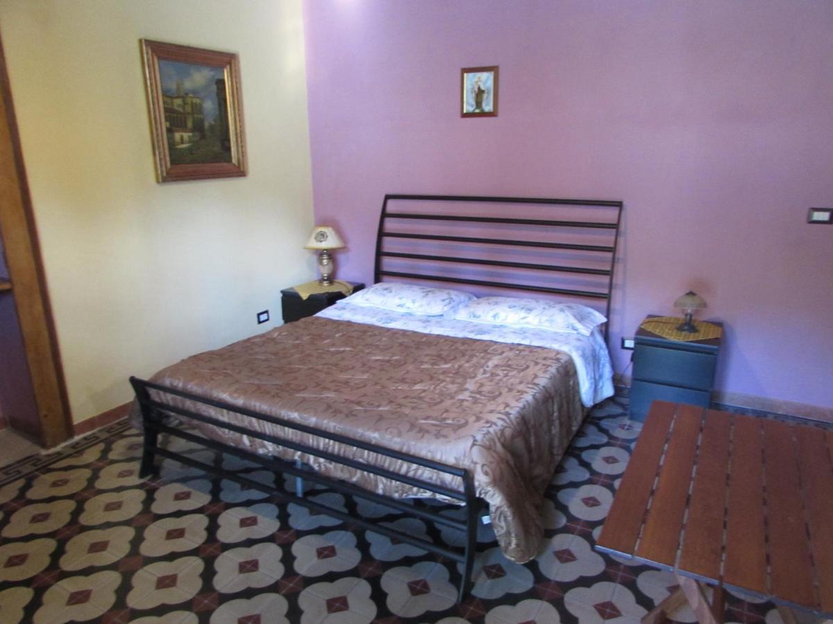 Bed and Breakfast Antico Palazzo Giardini-Naxos Zewnętrze zdjęcie